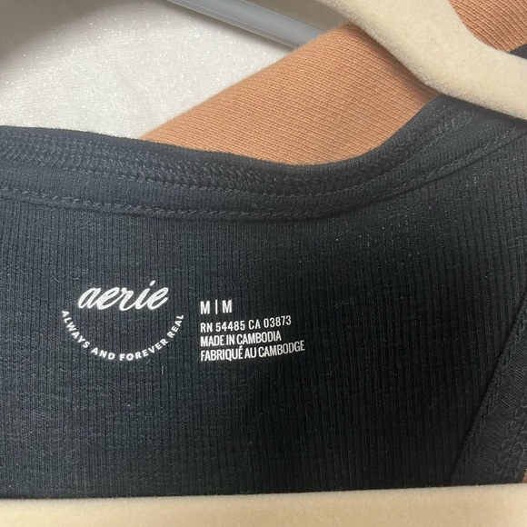 Black Razor Back Tank - Picture 3 of 4